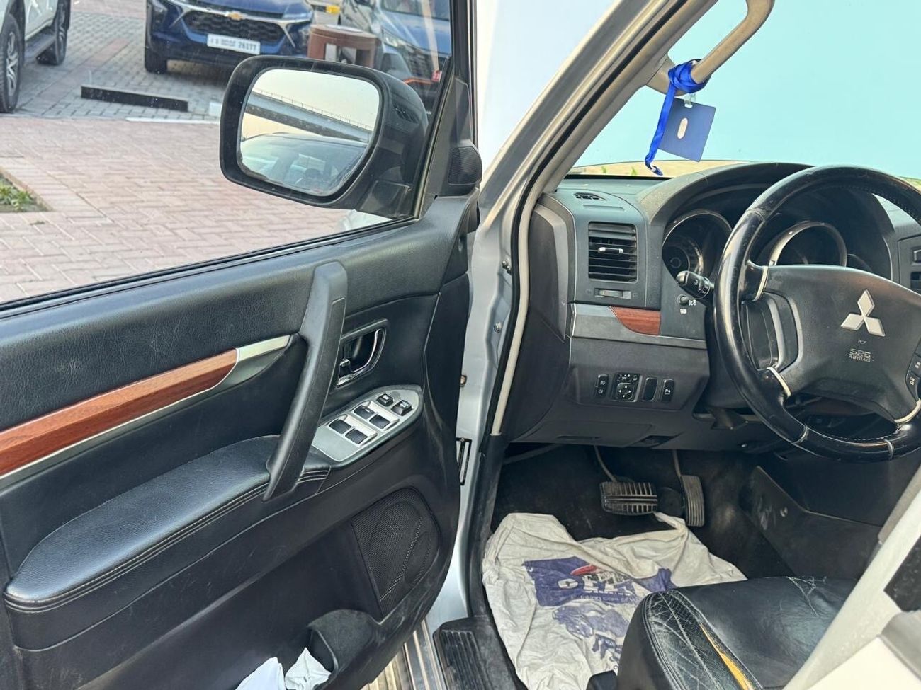 Mitsubishi Pajero GLS Mid 3.0L (177 HP)