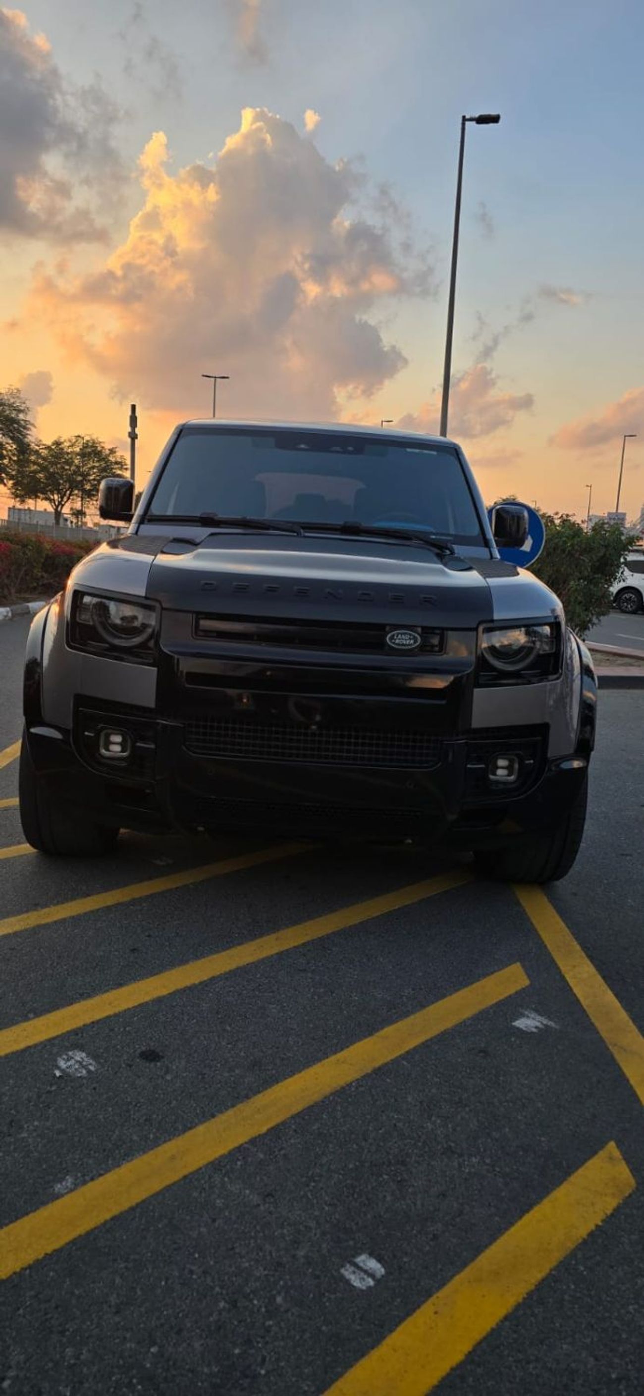 Land Rover Defender P400 110 HSE 3.0L (5 Seater)