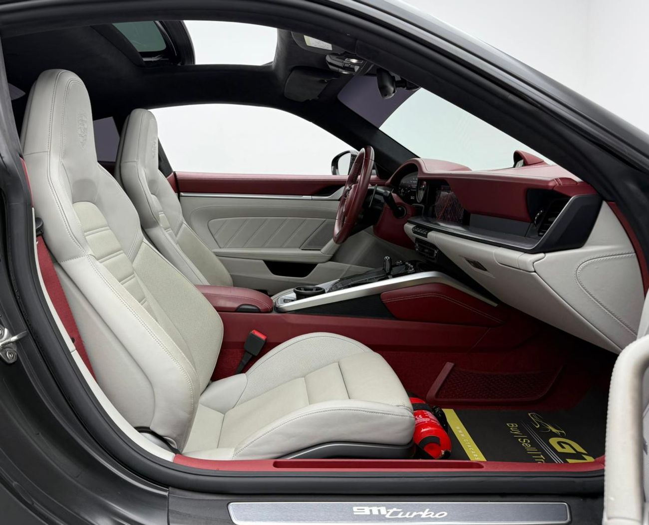 Porsche 911 Turbo 3.8L (580 HP) Coupe