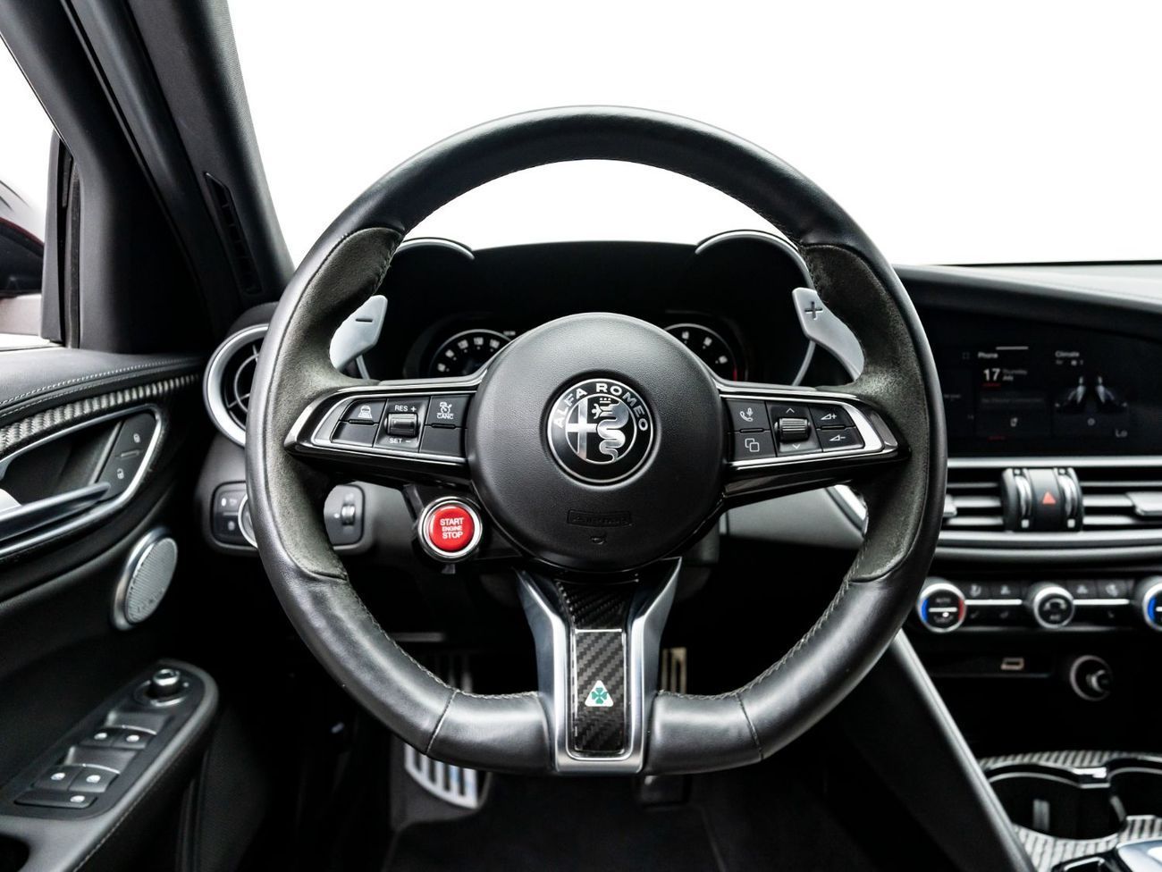 Alfa Romeo Giulia 2024 Alfa Romeo Giulia Quadrifoglio, 2029 Alfa Romeo Warranty + 2029 Service Contract, Low KMs, GCC