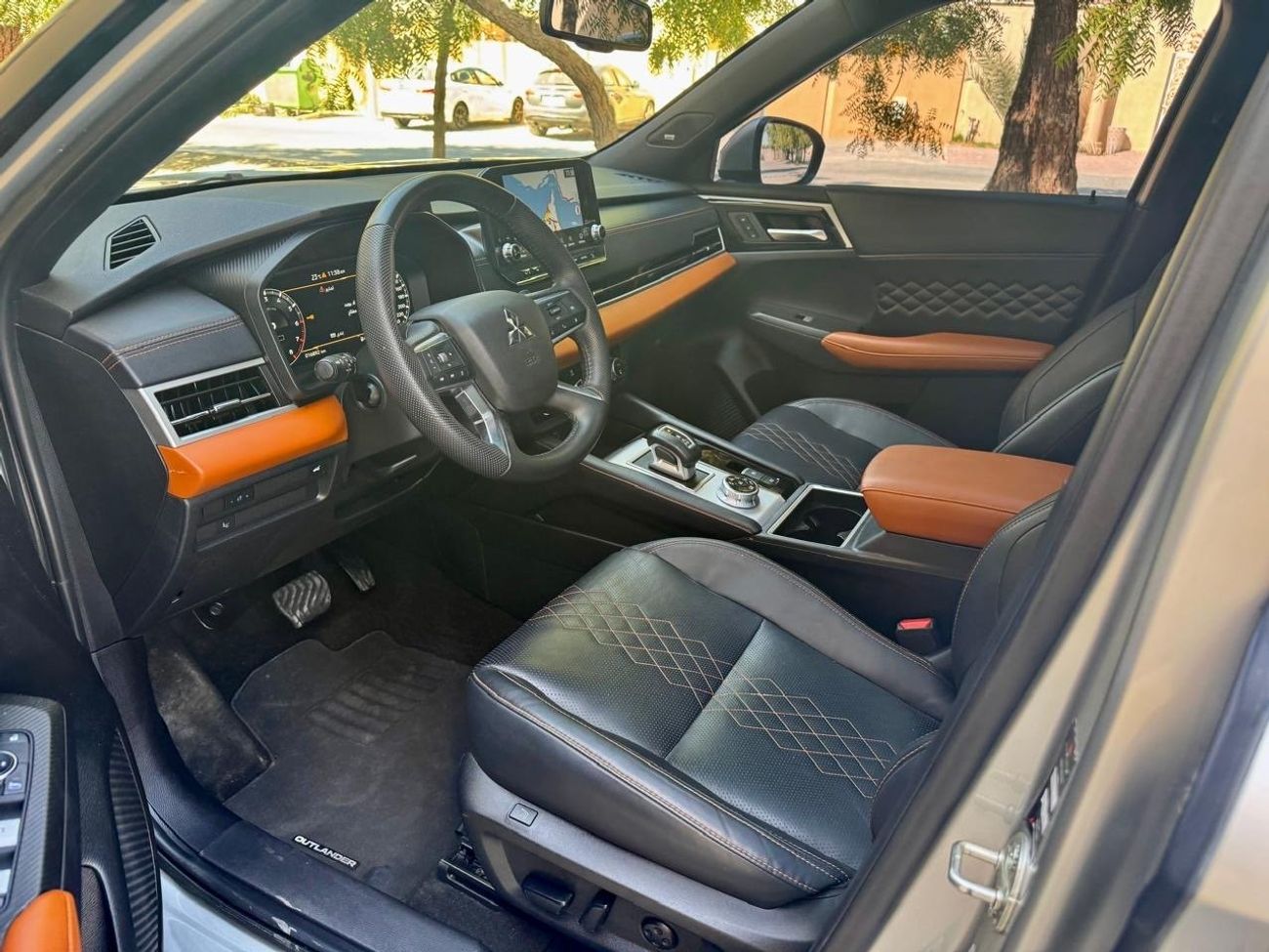 ميتسوبيشي آوتلاندر Mitsubishi Outlander 2023 TOP OF RANGE NO:1 Limited Edition GCC Spec.