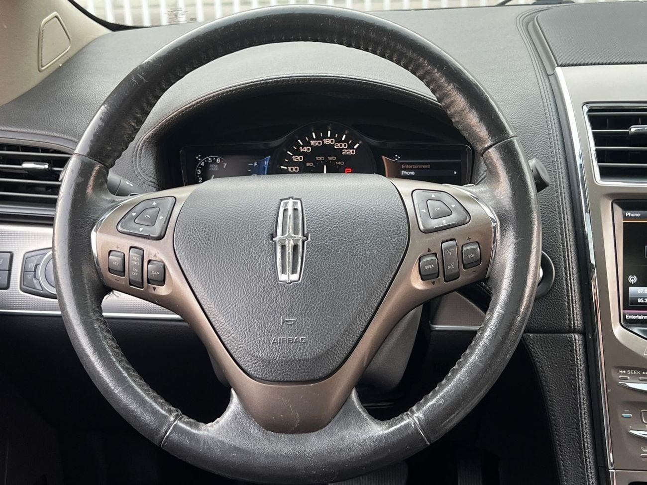 Lincoln MKX Luxury LINCOLN MKX 2015 GCC PERFECT CONDITION // FULL OPITION