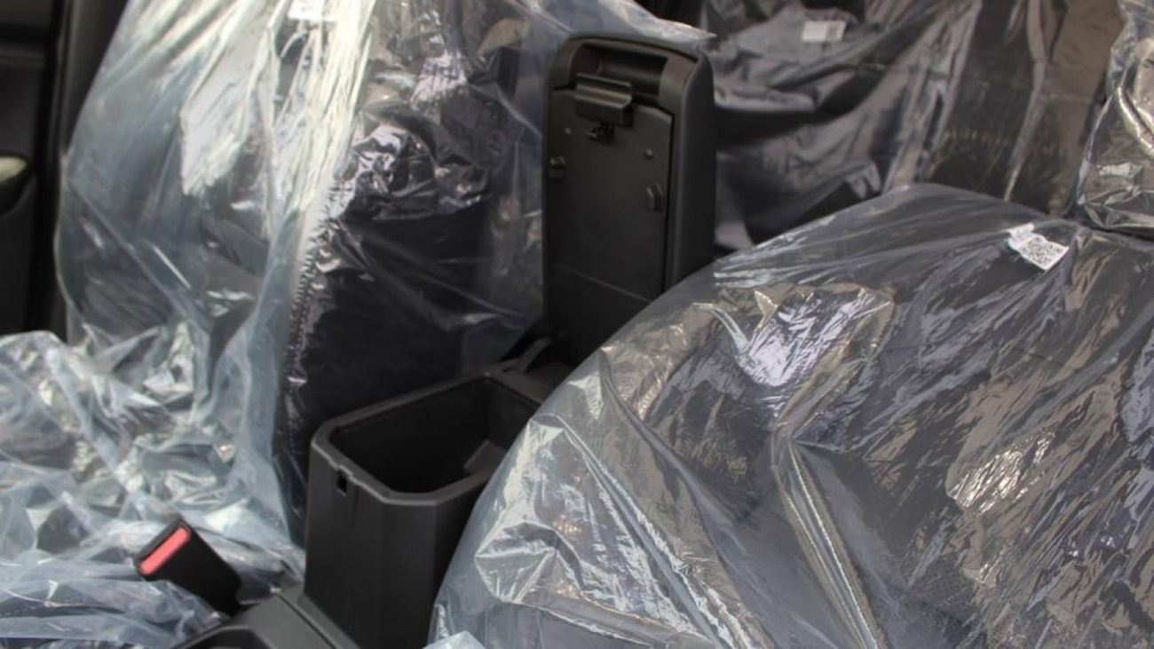 سوزوكي جراند فيتارا SUZUKI GRAND VITARA 1.5L 4x2 GLX 4AT