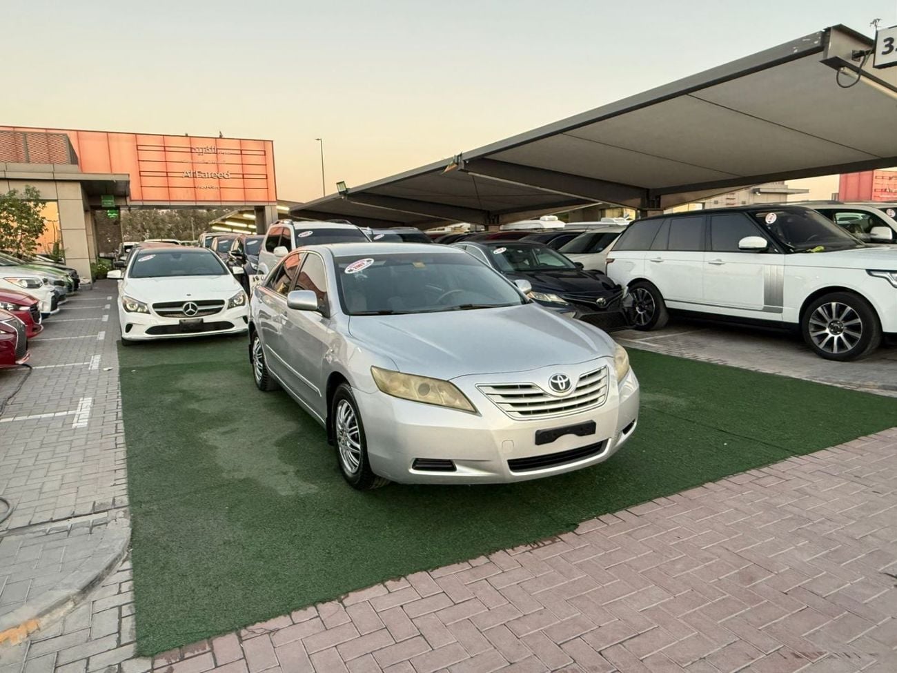 Toyota Camry 4-cylinder, first owner, two original keys
