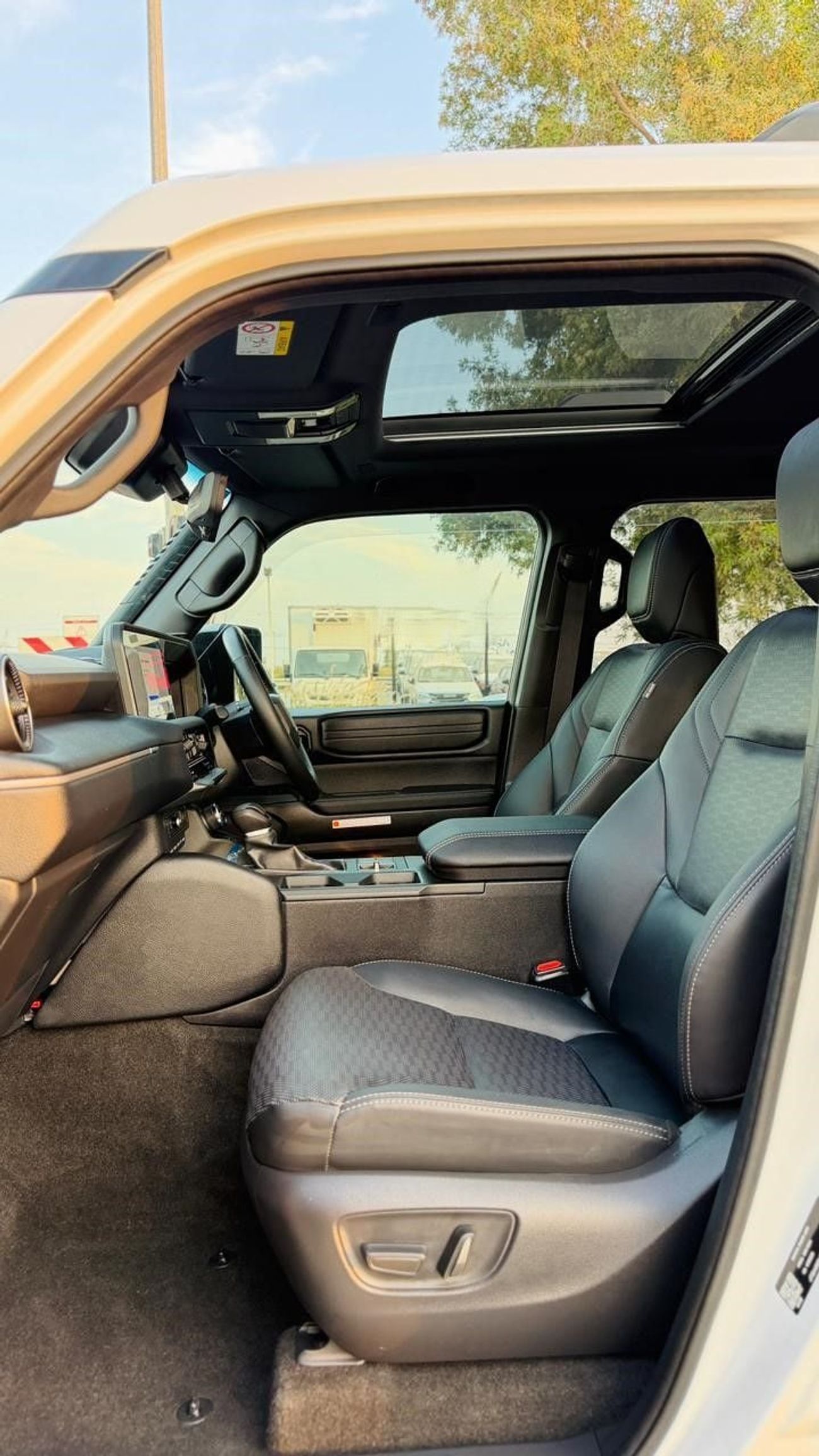 تويوتا برادو KAKADU | BRAND NEW CONDITION | 360 VIEW CAMERA | ELECTRIC HEATED & MEMORY SEATS | AT | PANORAMIC SUN