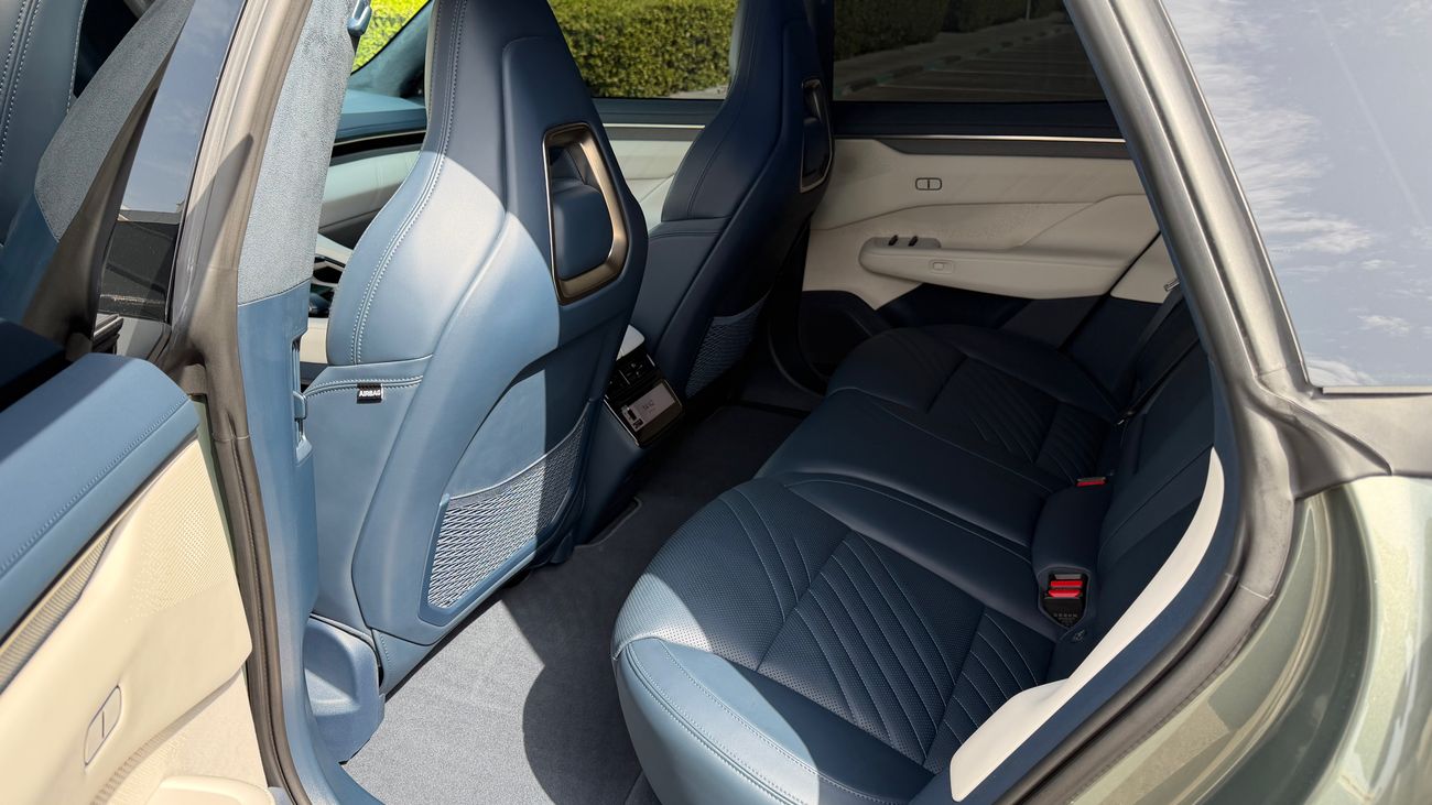 Zeekr 001 Dual Motor Green Color