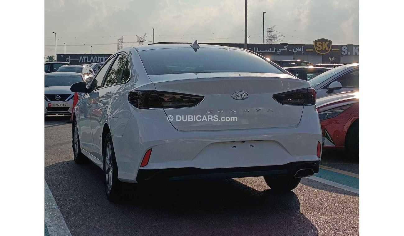 هيونداي سوناتا V4 / 2.4L /  LOW MILEAGE / LEATHER SEATS / DVD+CAMERA (LOT # 37880)