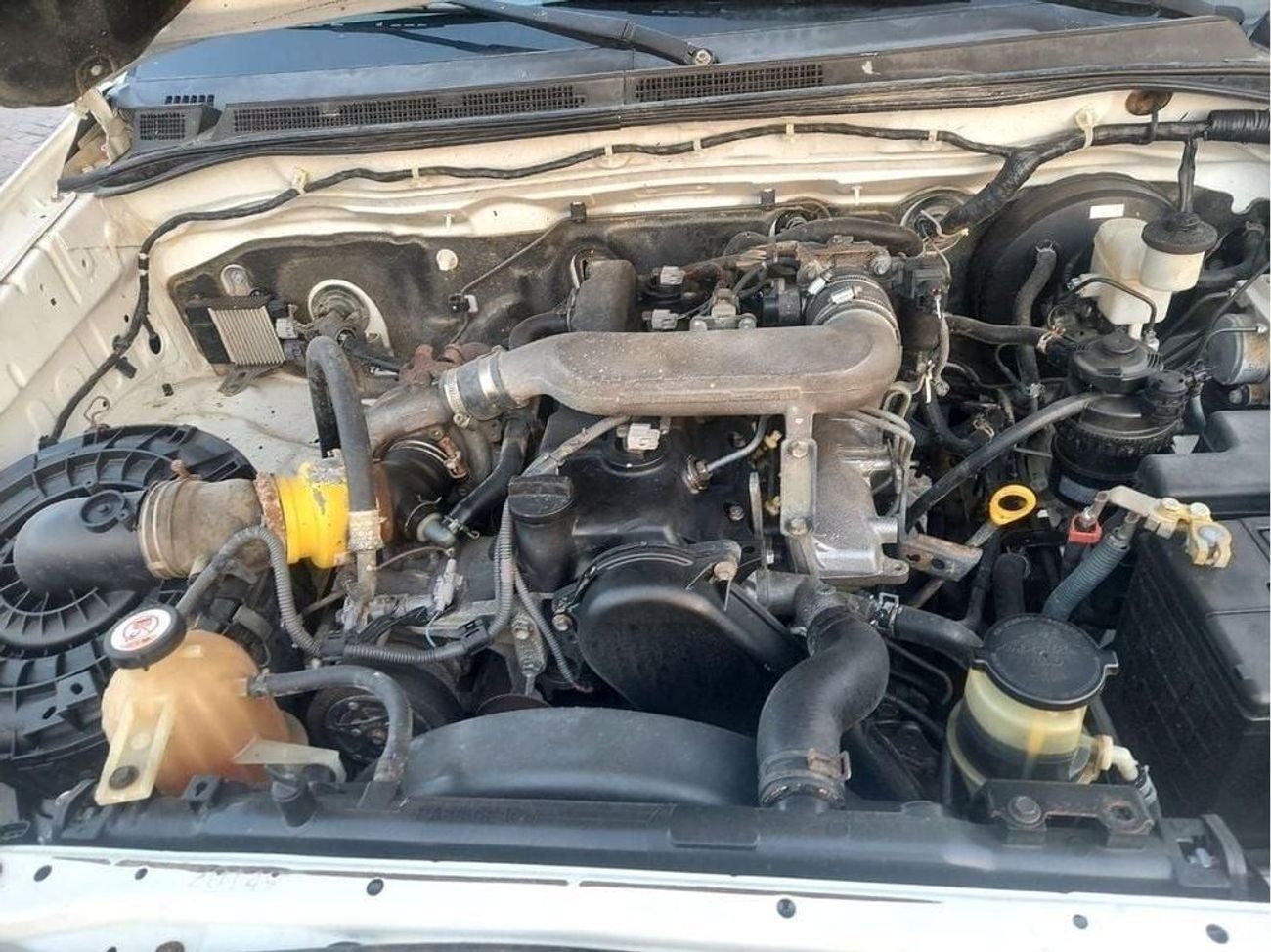 Toyota Hilux DC 2.4L 4WD DIESEL MANUAL TRANSMISSION