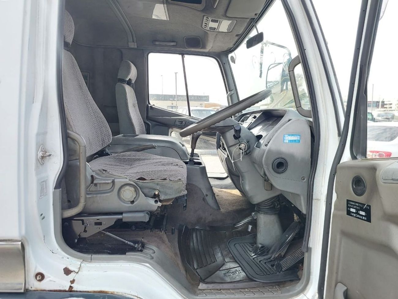 Mitsubishi Fighter MITSUBISHI FIGHTER TRUCK RHD 1995 MODEL 8.2 L DIESEL MANUAL(PM20050)