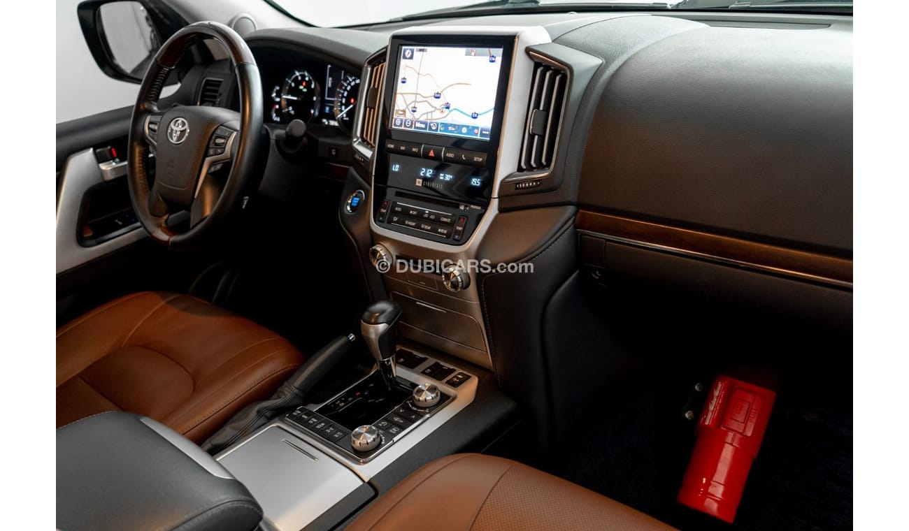 تويوتا لاند كروزر 2018 Toyota Landcruiser VXR 5.7 / Full-Service History