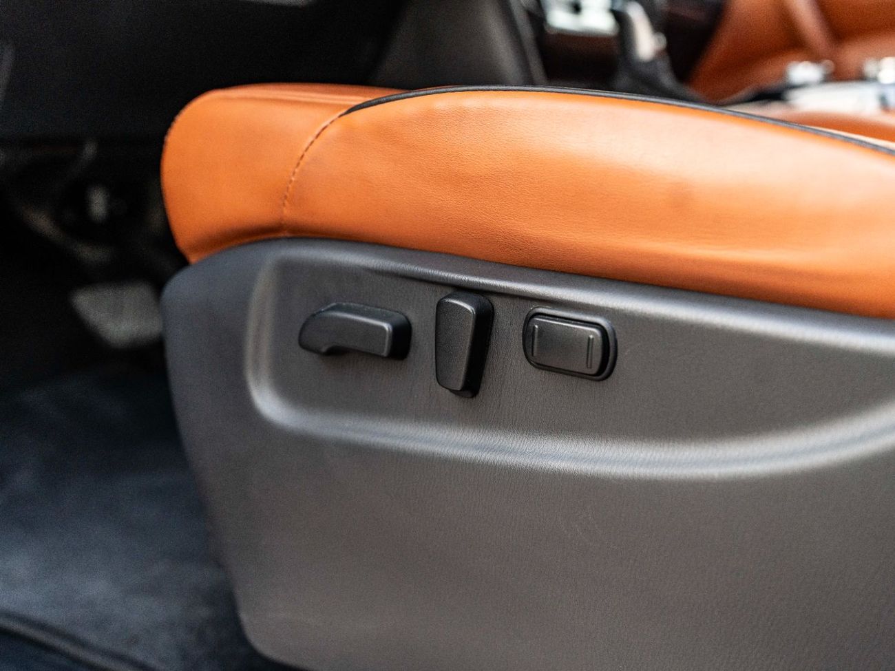 Nissan Patrol LE Titanium 5.6L