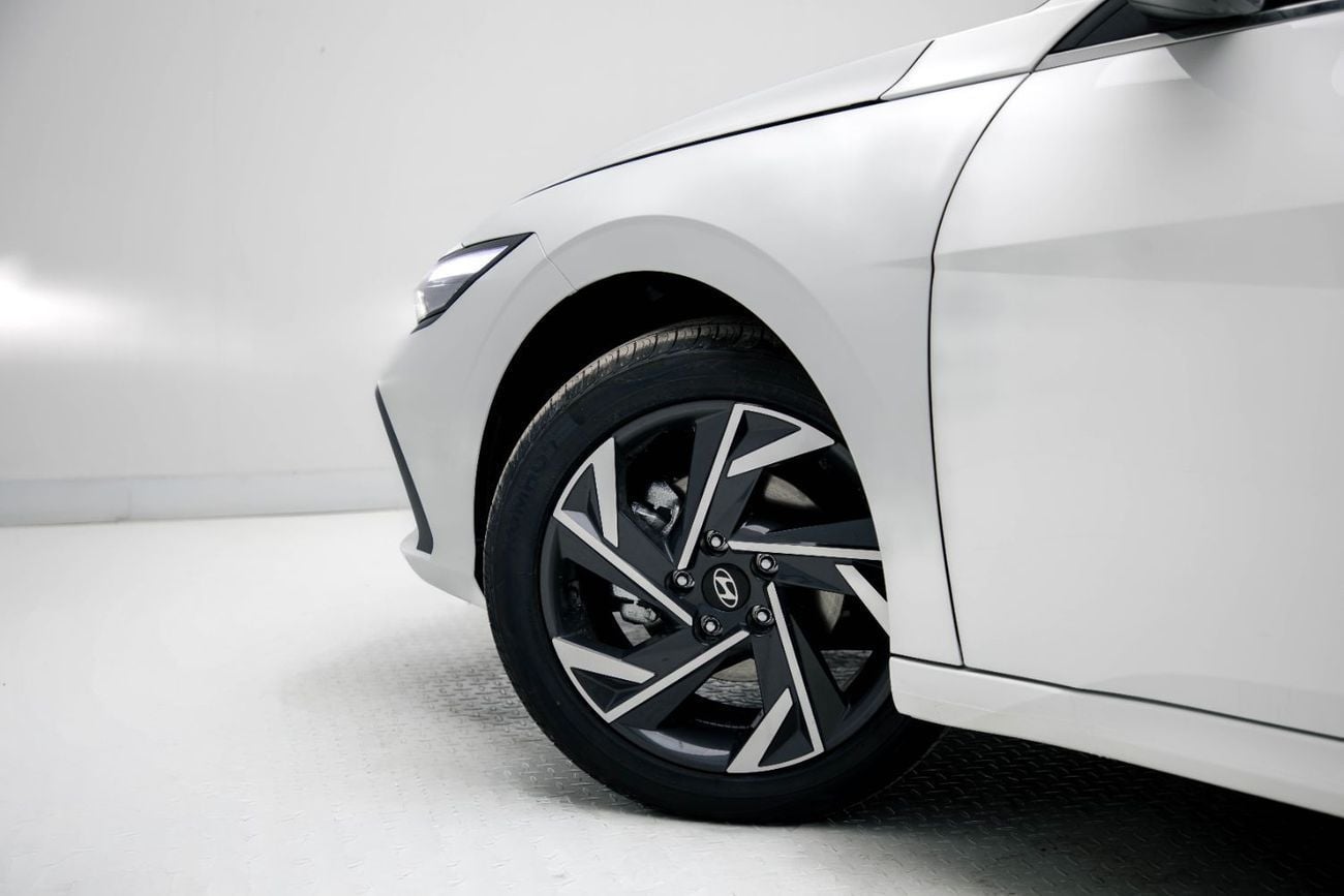 Hyundai Elantra GLX 1.5L - White Inside Black | Export Only