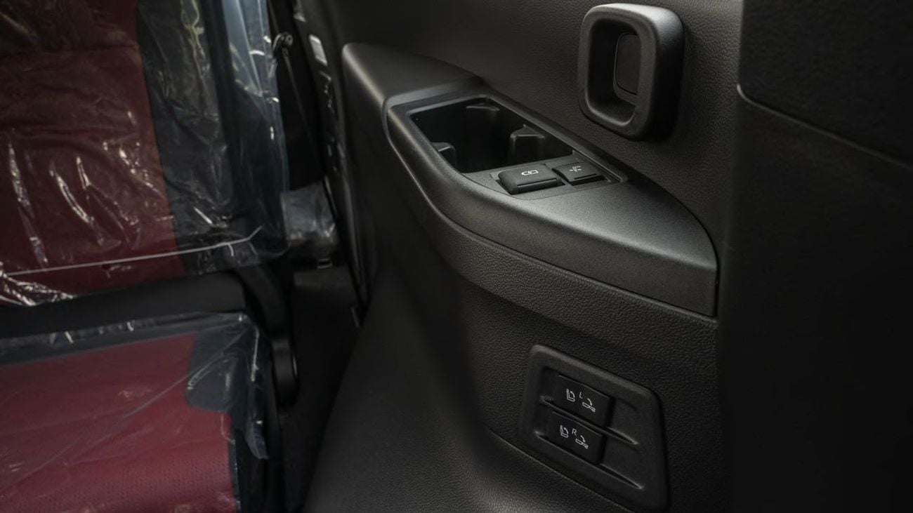 Toyota Land Cruiser LC 3.5 GRS(ATT BLACK INSIDE GRS BLACK& DK.RED)2026