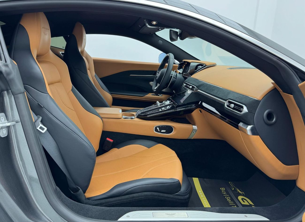 Aston Martin Vantage 2025 Aston Martin Vantage, April 2030 Agency Warranty + Service Contract, Full PPF, GCC