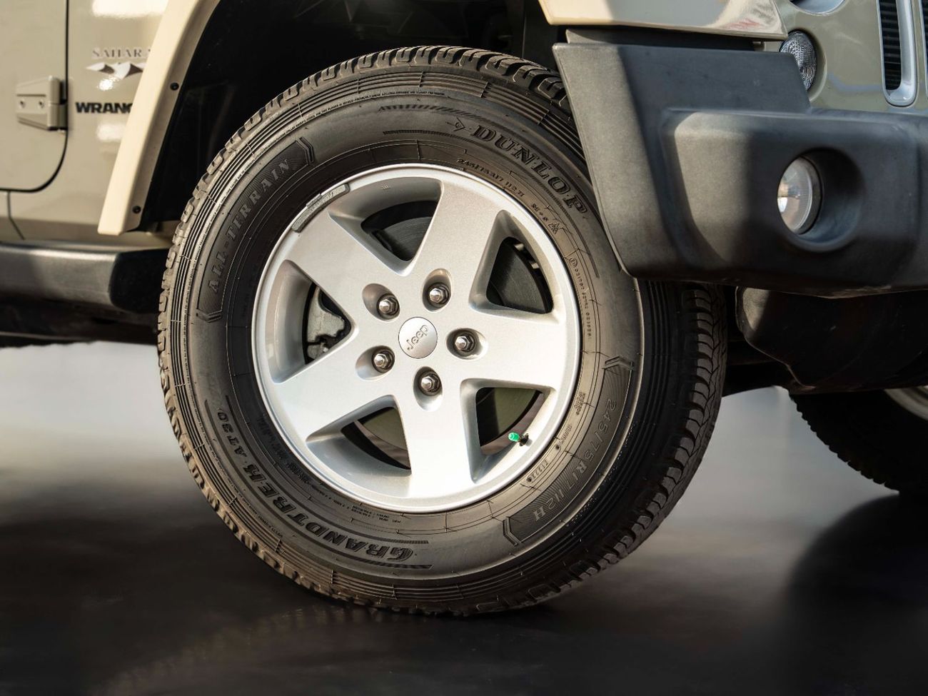 Jeep Wrangler Sahara 3.6L A/T (5 Seater)