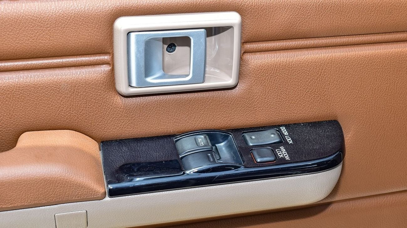 Toyota Land Cruiser 70 4.0L V6  A/T