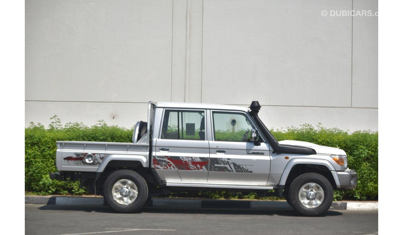 تويوتا لاند كروزر بيك آب 79 DOUBLE CAB PICKUP LIMITED LX V6 4.0L PETROL MANUAL TRANSMISSION