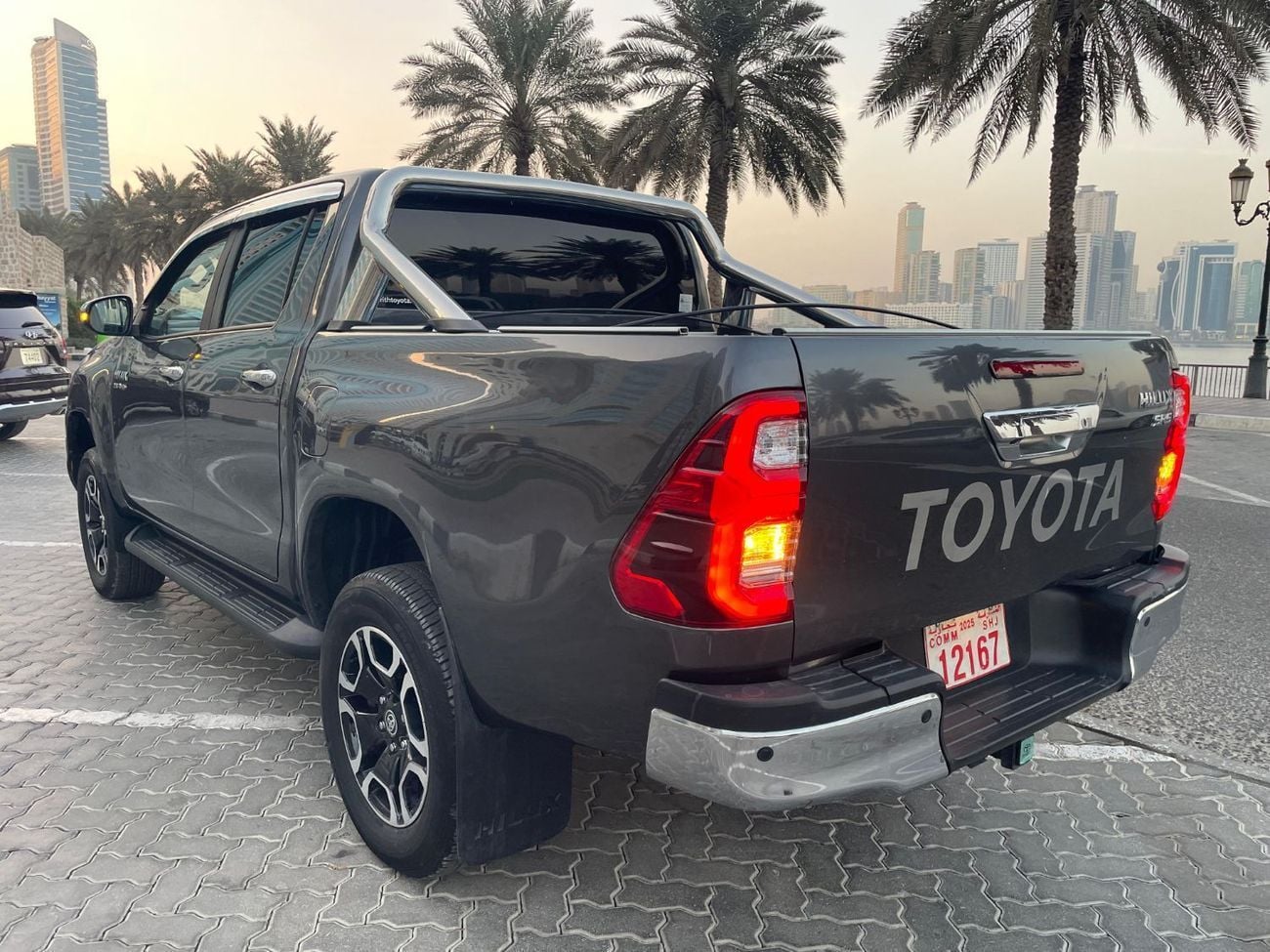 تويوتا هيلوكس SGLX Toyota Hilux SR5 full option export from Australia