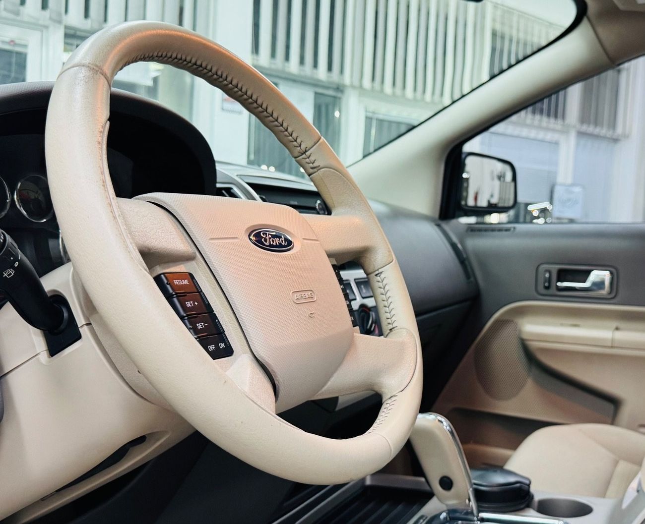 Ford Edge GCC .. Perfect Condition .. V6 ..