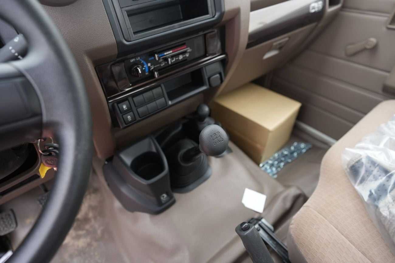 Toyota Land Cruiser Pick Up TOYOTA LC79 PICK-UP Single Cabin 2.8L 4-cylinder M/T MY25 Basic