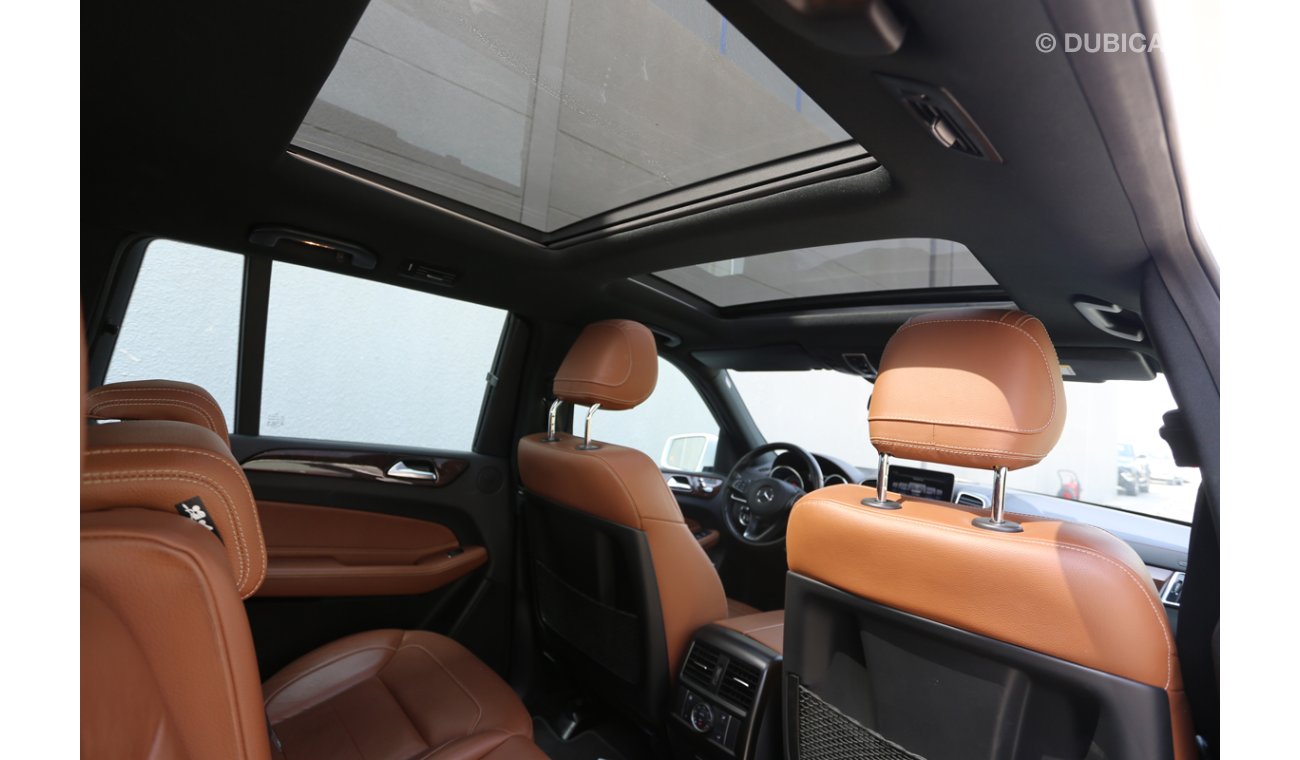 مرسيدس بنز GLS 400 3.0cc Ramadan Deals; Mid, panoramic Roof,Leather seat With Warranty(32987)