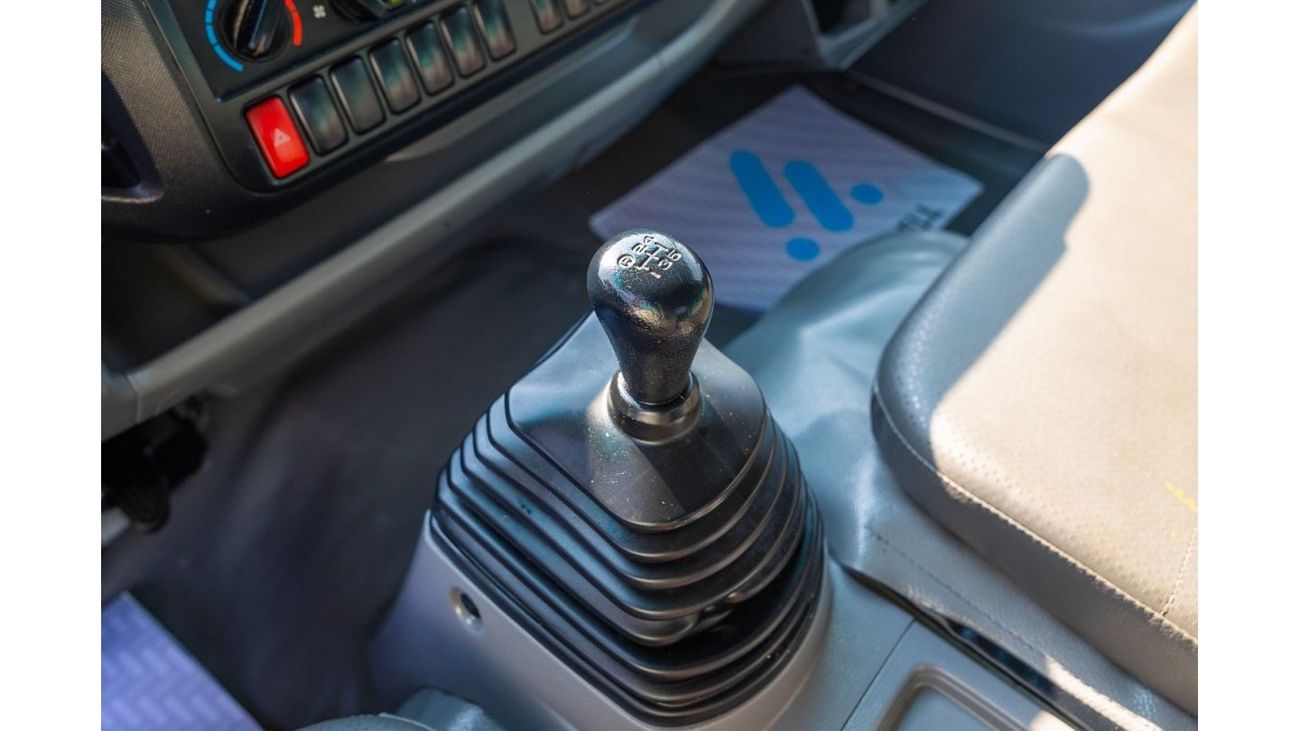 Hino 300 Series 614 2020 / Dual Cab 4.0L RWD / Diesel M/T with Rear AC / Like New Condition / GCC Specs