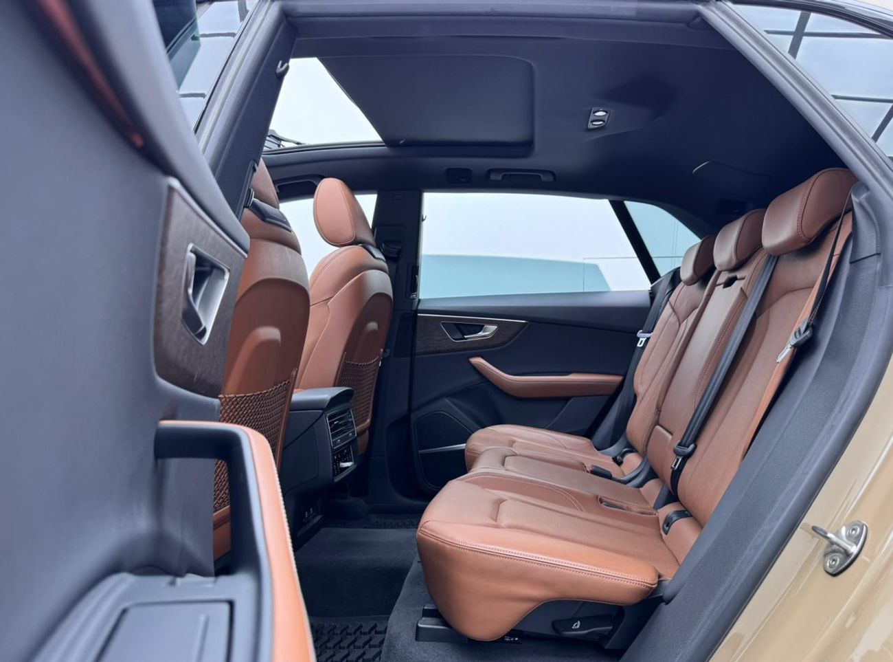 أودي Q8 55 TFSI quattro (340 HP) 2024 Audi Q8 55 TFSI Quattro S-line, 2027 Audi Warranty and Service Pack, G