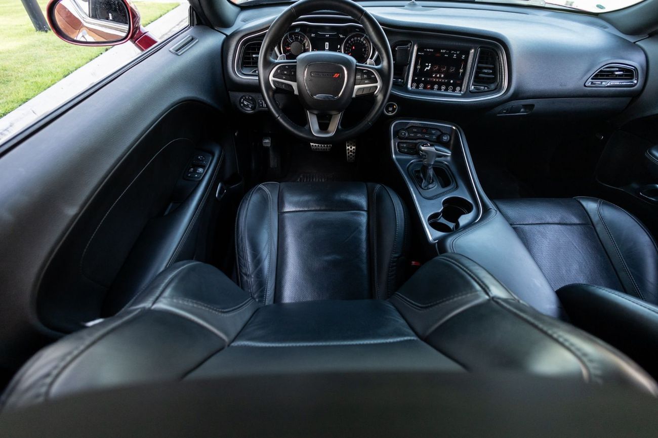 Dodge Challenger SXT Plus 3.6L