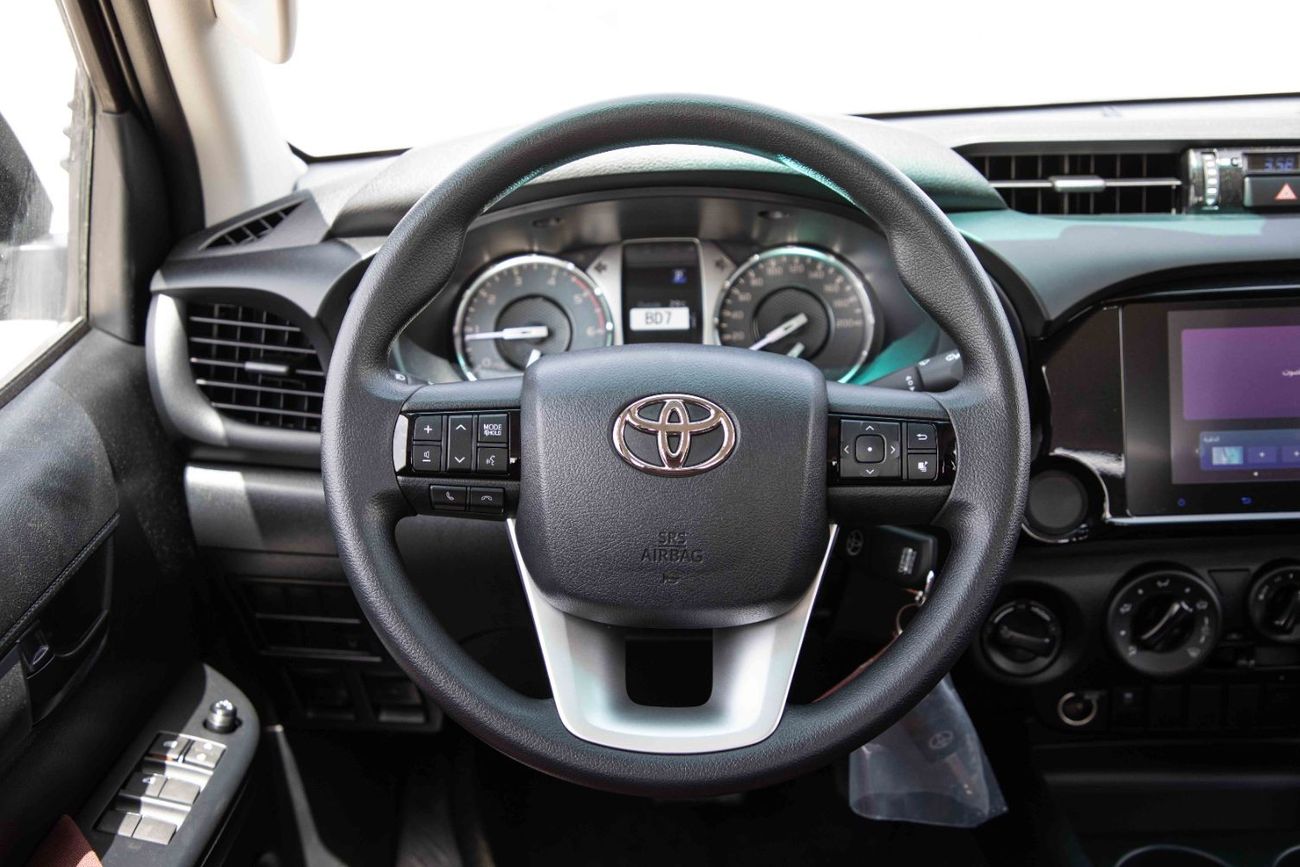 Toyota Hilux 2024 Toyota Hilux 4x4 DC 2.4 - Attitude Black inside Red