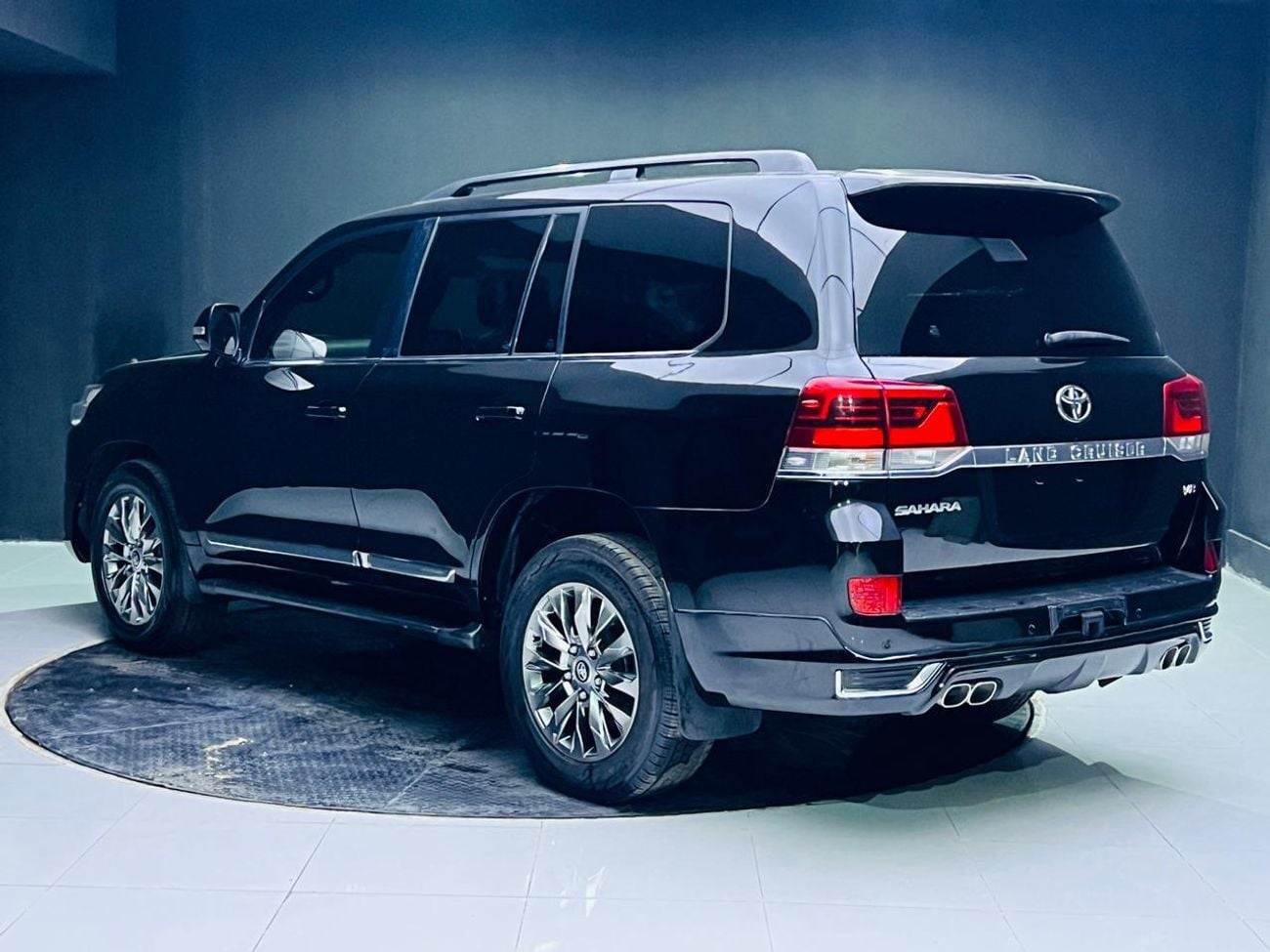 Toyota Land Cruiser RIGHT HAND DRIVE ONLY FOR EXPORT LANDCRUISER SHARA