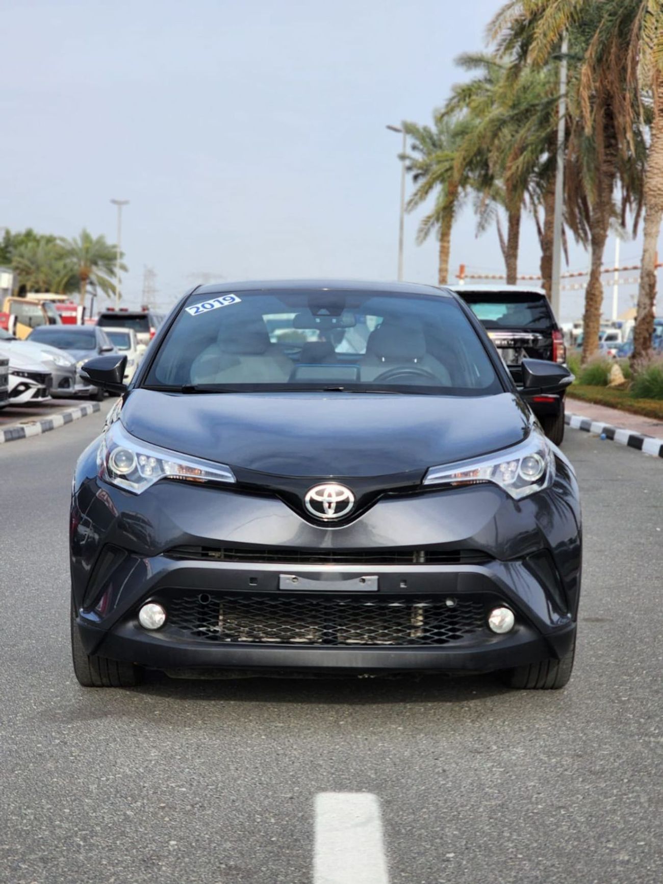 Used TOYOTA CHR FWD EXPORT PRICE 2019 for sale in Dubai - 711659