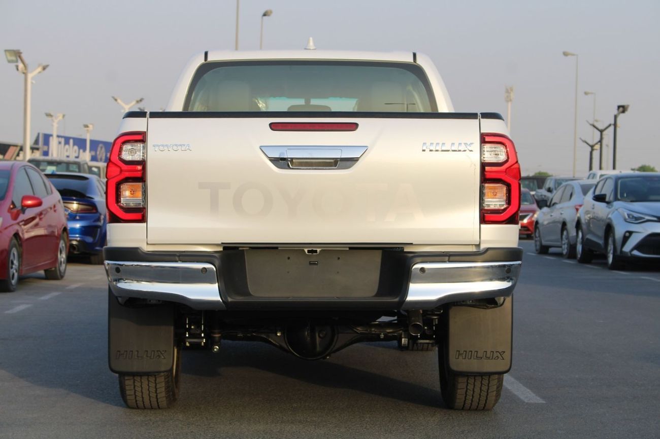 Toyota Hilux Toyota Hilux RHD 2.8L diesel engine white colour