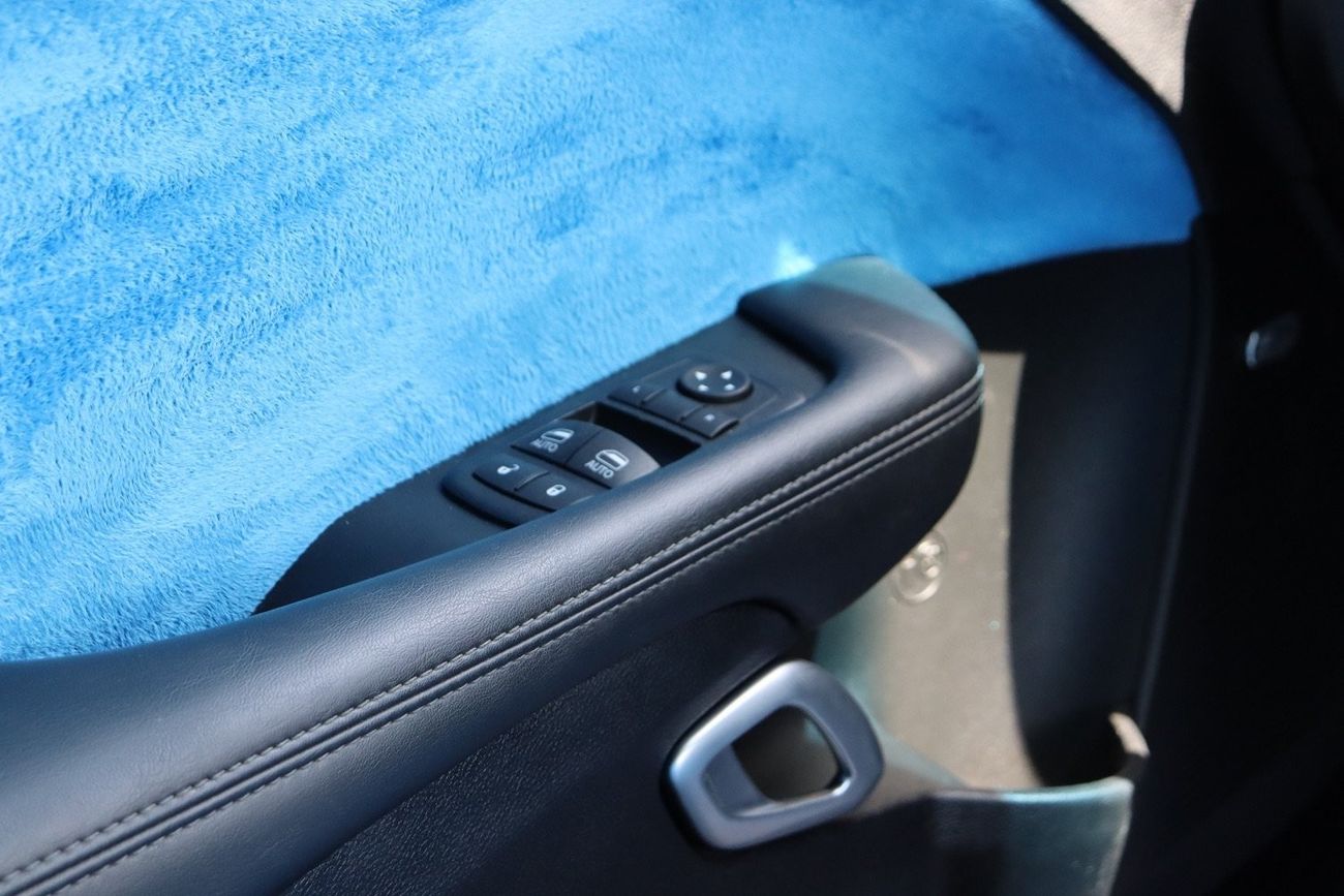 Dodge Challenger R/T 5.7L (375 HP) Dodge Challenger R/T Last Call / 2023 /USA / 5.7L / Only 21,000Mi