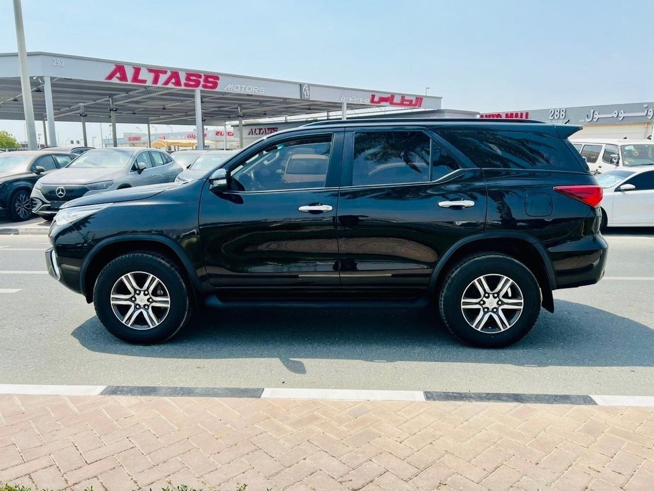 تويوتا فورتونر EXR 2.7L (164 HP) Toyota fortuner V4 2.7 clean and nice