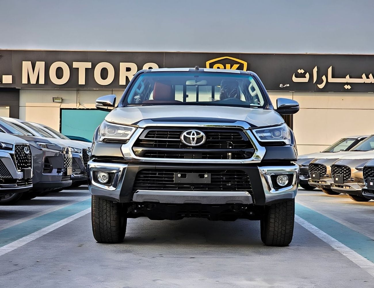 Toyota Hilux SR5 WIDE BODY DOUBLE CABIN || FULL OPTION  | PUSH START| WITHOUT DIFF-LOCK | PETROL M/T 2.7L V4 4WD