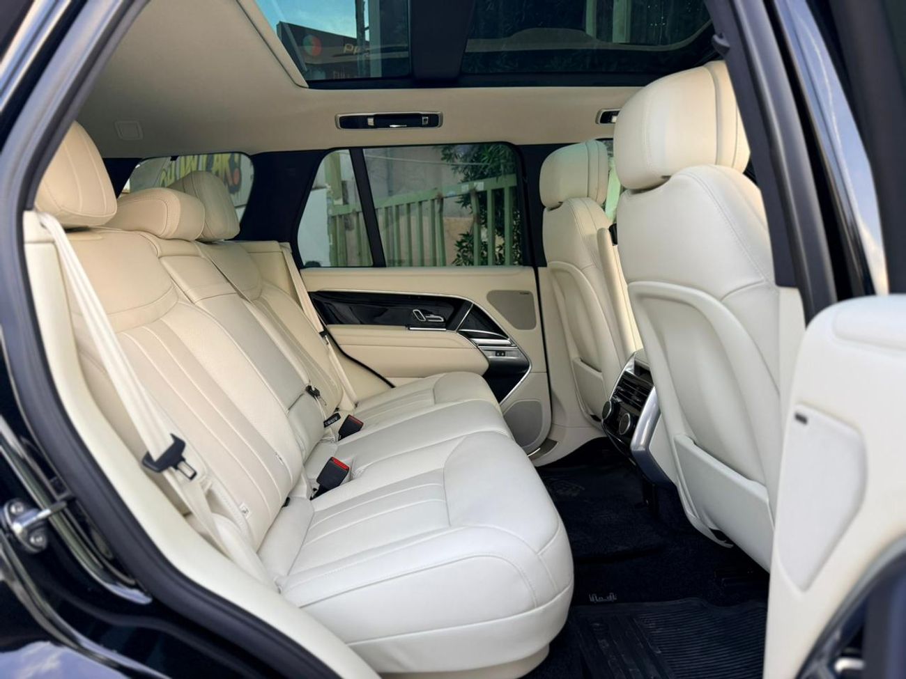 لاند روفر رينج روفر P400  2025