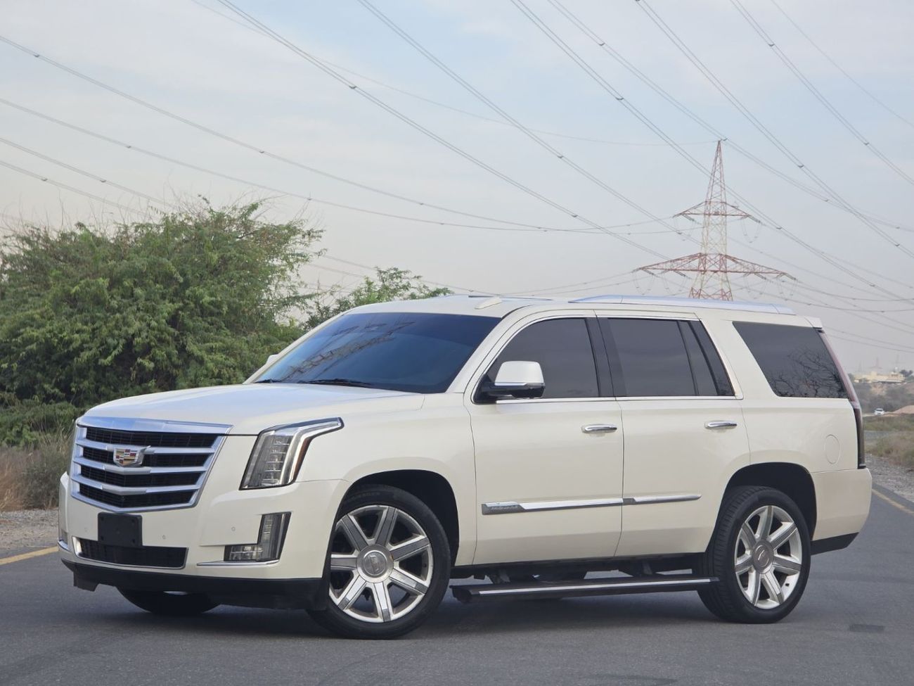 Cadillac Escalade Platinum 6.2L CADILLAC ESCALADE 2015 GCC FULL OPITION // GOOD CONDITION