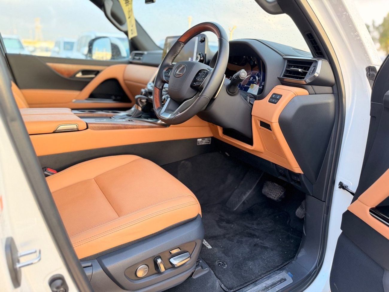 Lexus LX600 VIP