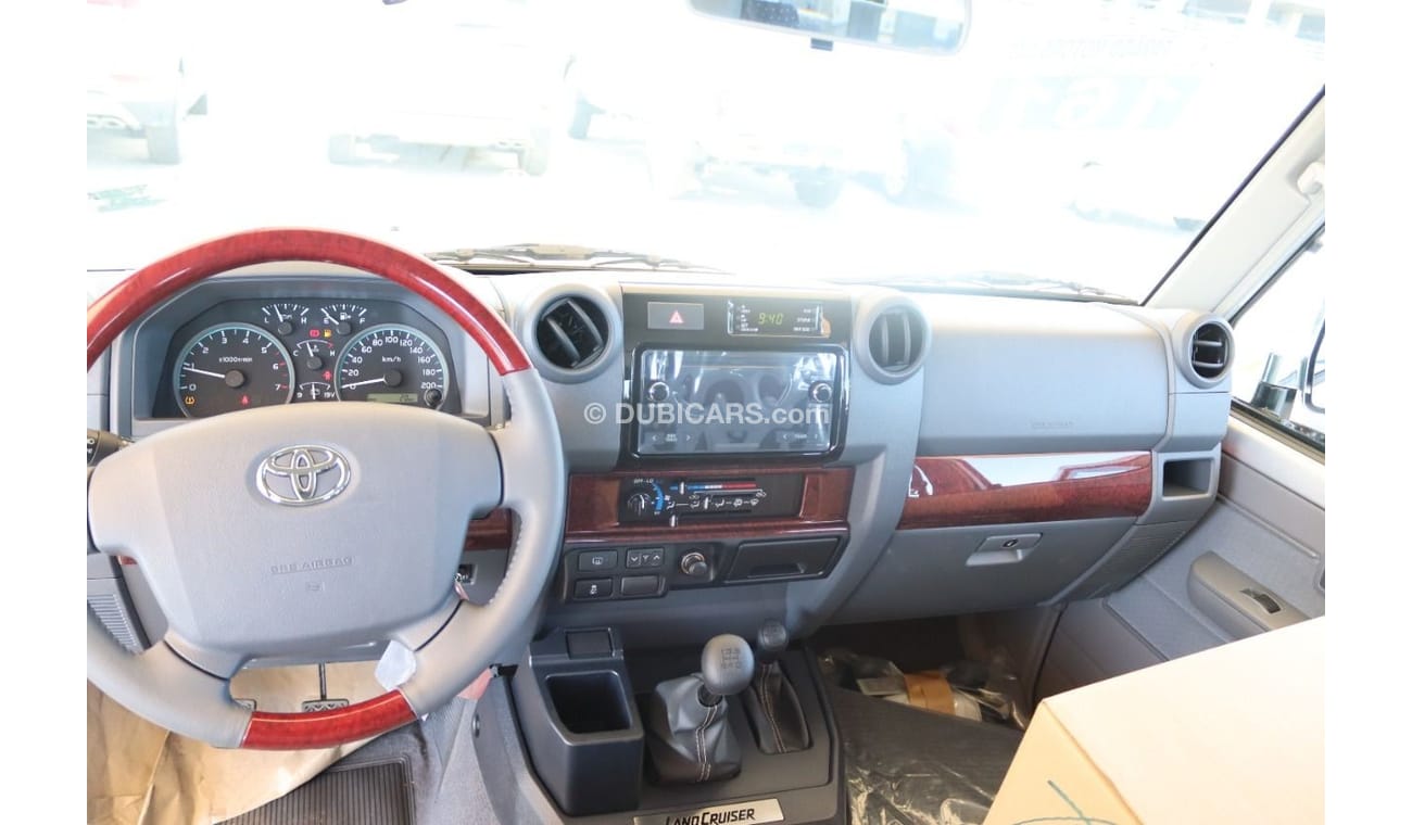 Toyota Land Cruiser 70 2022 HARD TOP GRJ76 4.0L HIGH OPTION