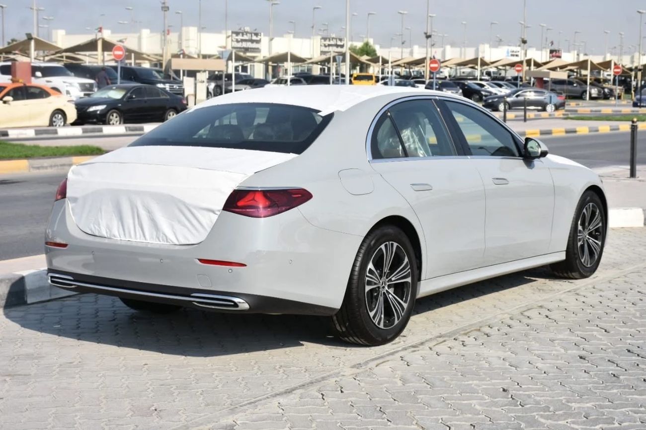 Mercedes-Benz E200 Zero km