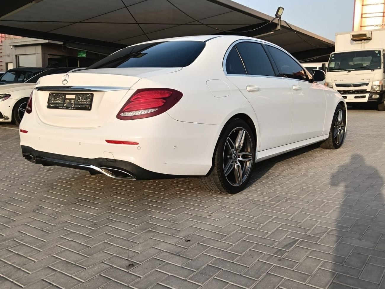 مرسيدس بنز E200 AMG GCC original paint