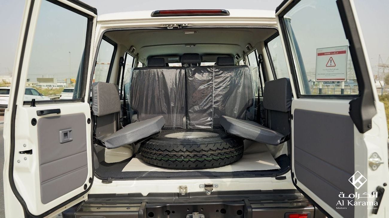 تويوتا لاند كروزر 76 LC76 LX - 4.2L Diesel Engine | Manual 4x4 Transmission | Diff Lock | 5 Door | 9+ Seating