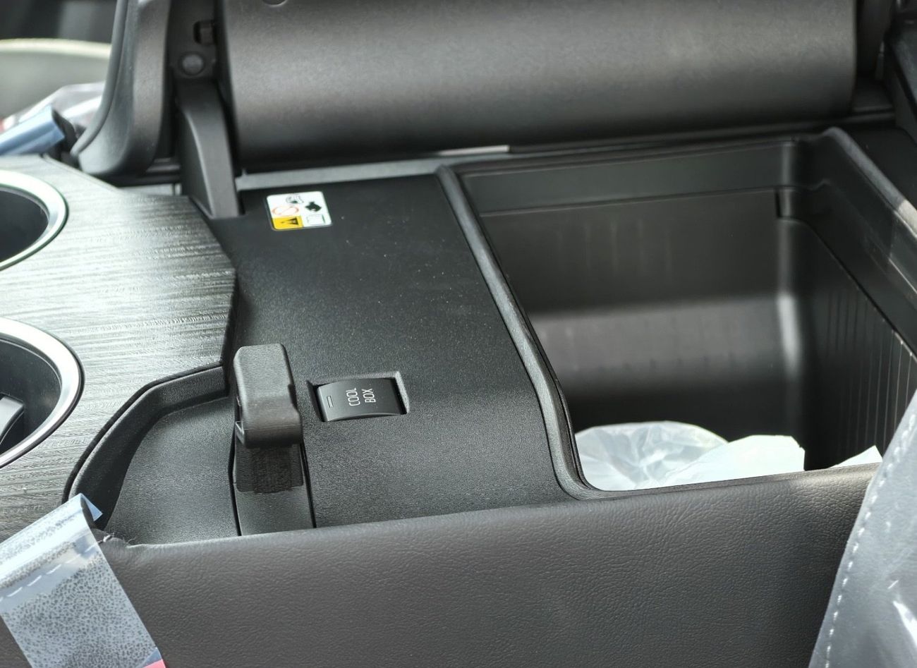 تويوتا لاند كروزر 3.5T VXR Hybrid