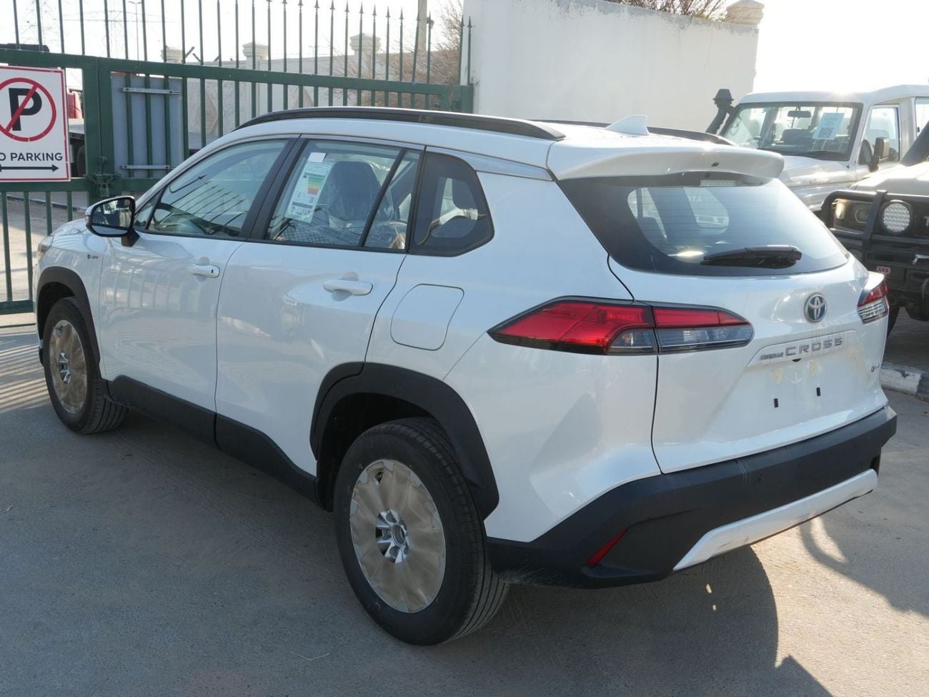 Toyota Corolla Cross LTD HEV 2025 TOYOTA COROLLA CROSS 1.8L HYBRID PET A/T SUNROOF FULL GCC BRAND NEW 0KM