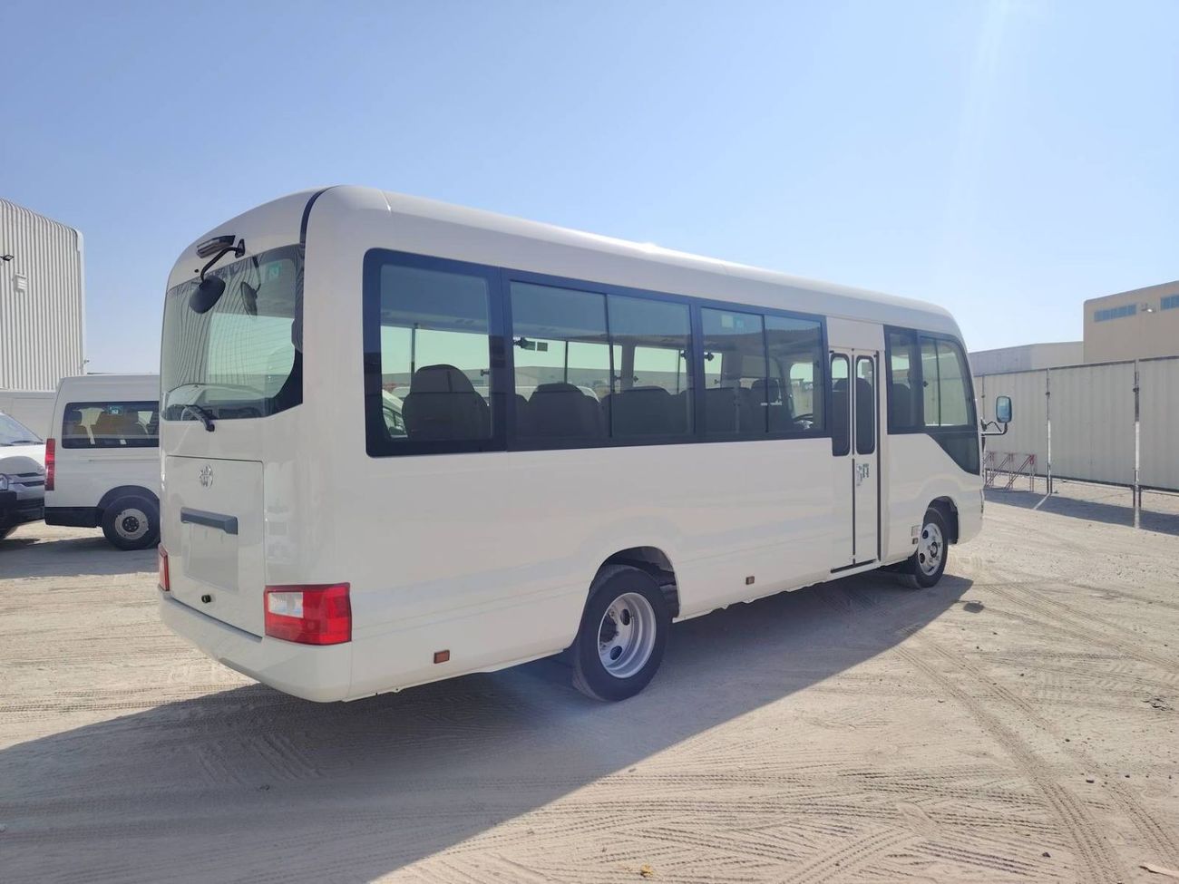 Toyota Coaster 2025 TOYOTA COASTER HIROOF 4.0L DIESEL MT 23 SEATER 2PELR NO LUGGAGE & COOL BOX & CURTAIN