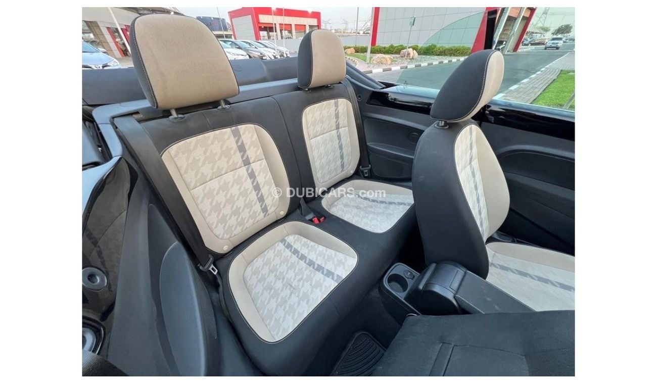 Volkswagen Beetle VOLKSWAGEN BEETLE TURBO 2018 IN LOW MILEAGE CONVERTABLE