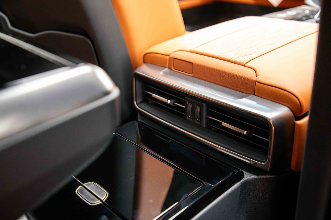 Lexus LX 600 VIP 3.5L - Sonic Quartz Inside VIP Sun Flair | Export Only