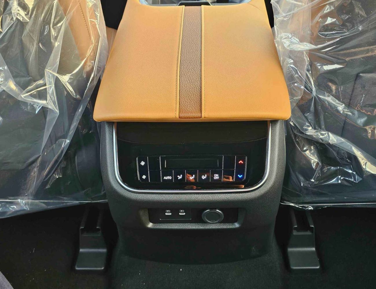 Nissan Patrol SE PLATINUM / 3.8L V6 / PWR SEATS WITH 360* CAMERA / HEADUP DISPLAY / FULL OPTION (CODE # SE PLATINU