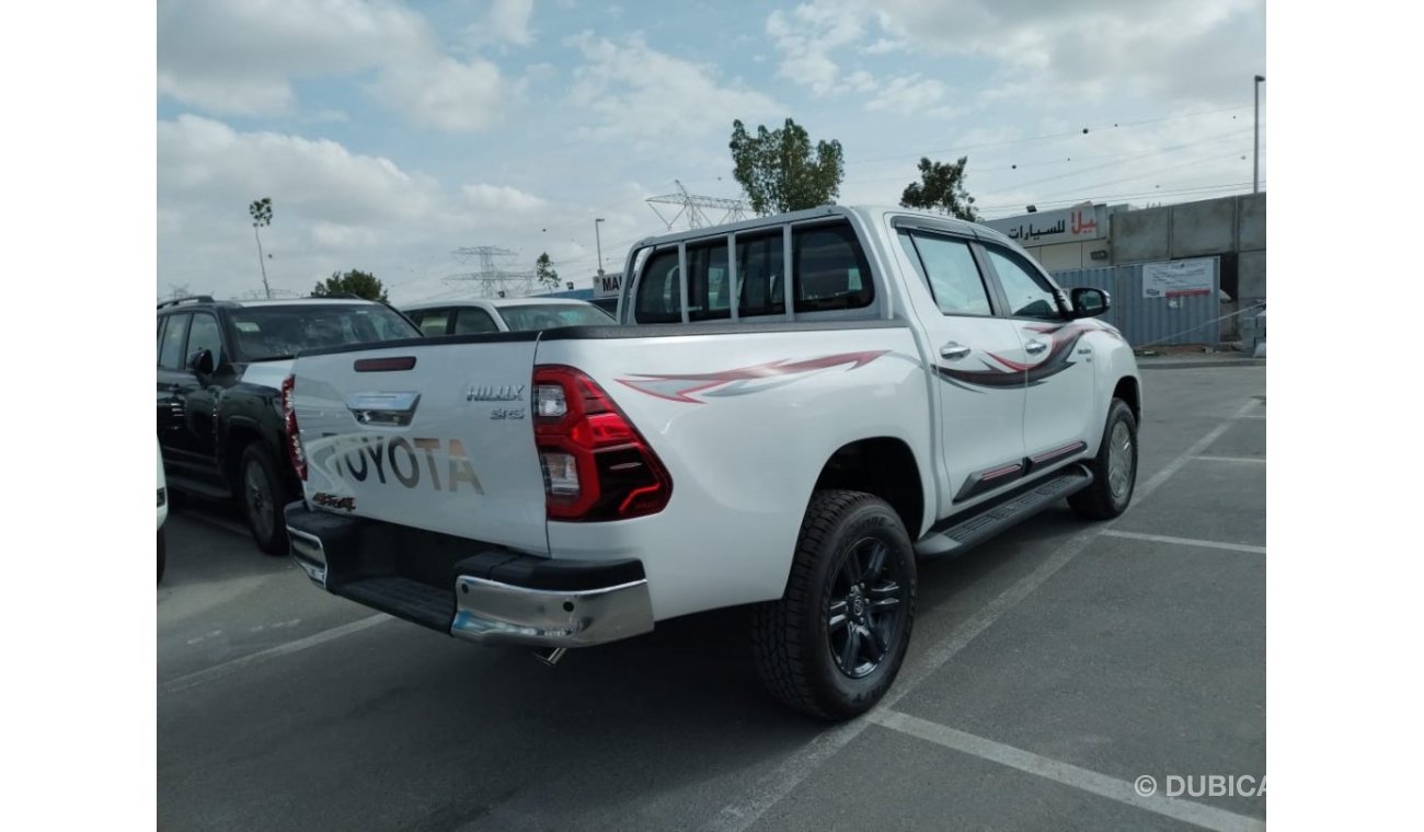 تويوتا هيلوكس TOYOTA HILUX 4.0 V6 WHITE 2023