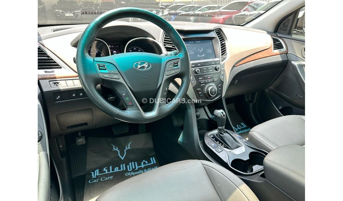 Hyundai Grand Santa Fe